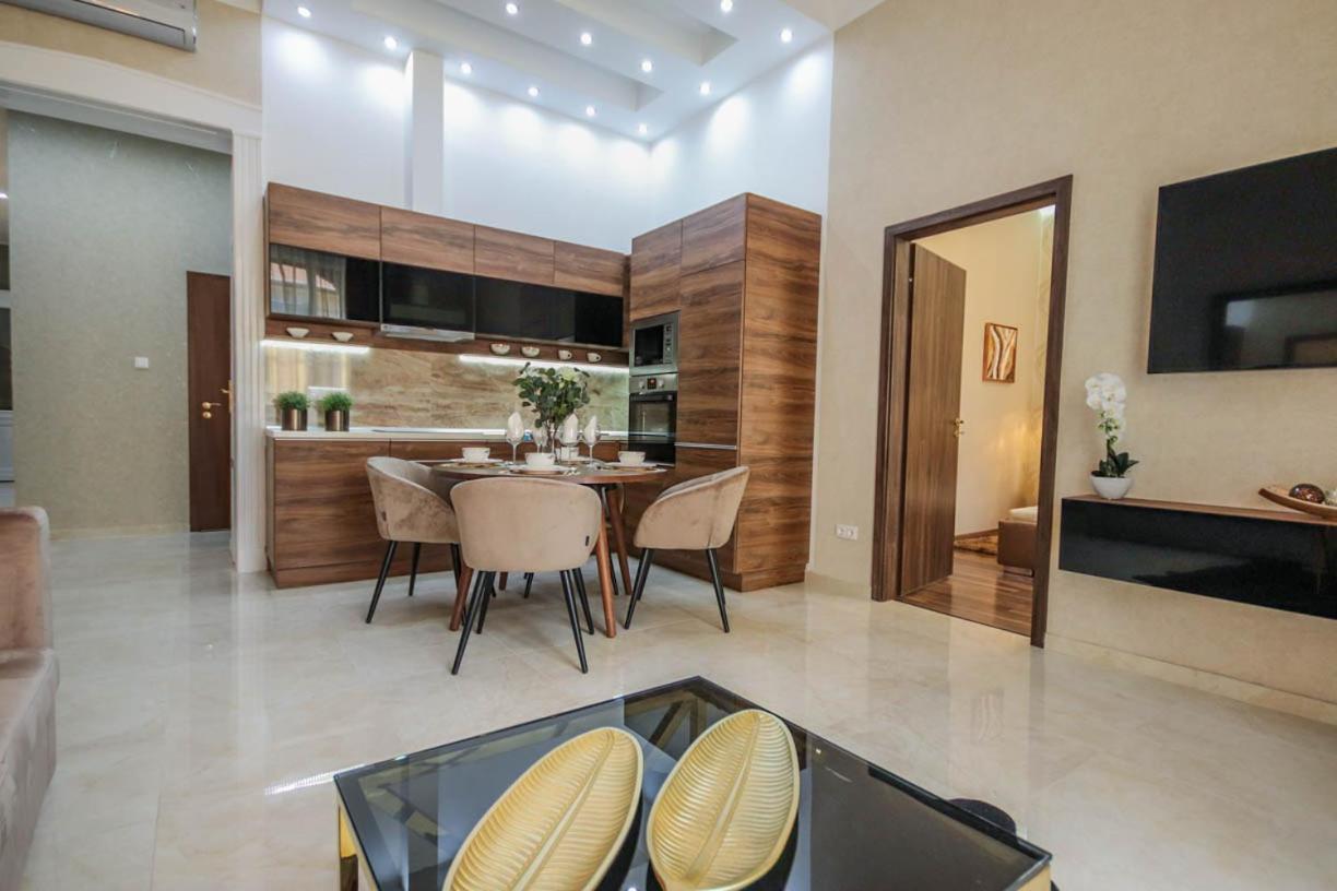 Bengt Dohany Str. Hotel de apartamente *