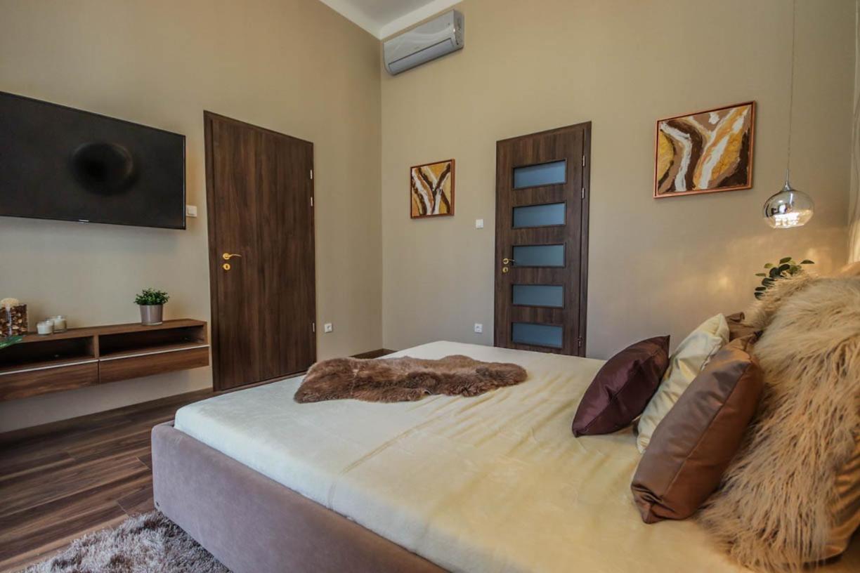 Bengt Dohany Str. Hotel de apartamente